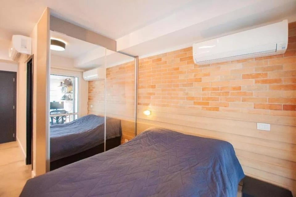 Bed, Photo of the whole room, Bedroom, air conditioner