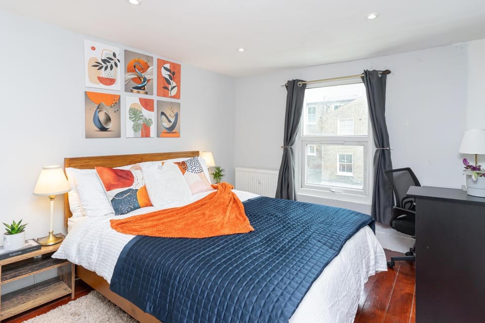 Qties Love Dwells Rooftop Home Apartment in London