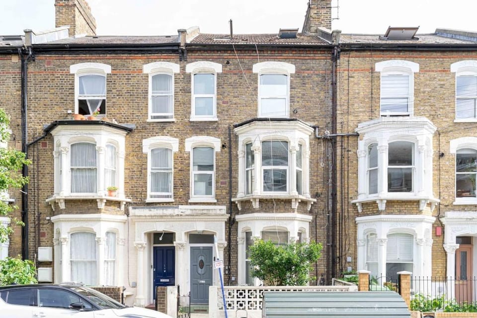 Qties Love Dwells Rooftop Home Apartment in London