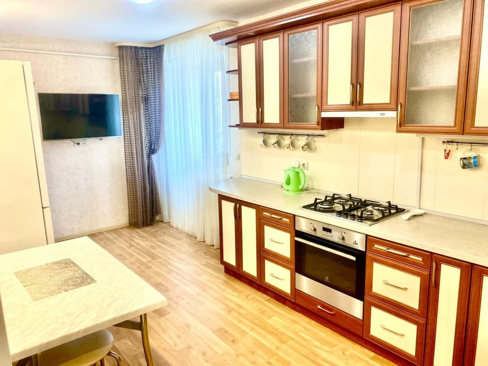 Apartment near the center Затишна квартира в центрі Apartment in Ukraine