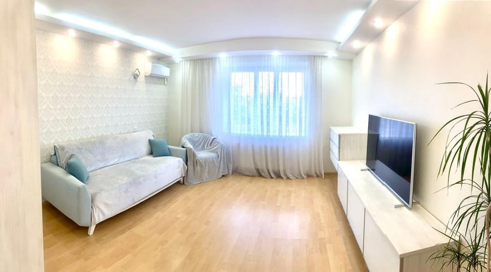 Apartment near the center Затишна квартира в центрі Apartment in Ukraine