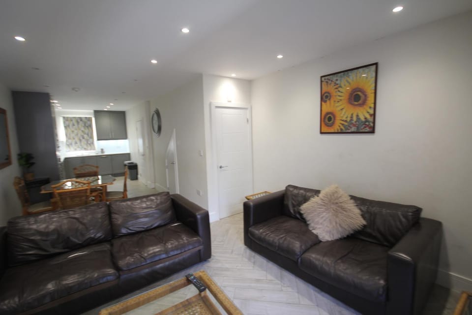 Osterley Mews Apartment in Isleworth