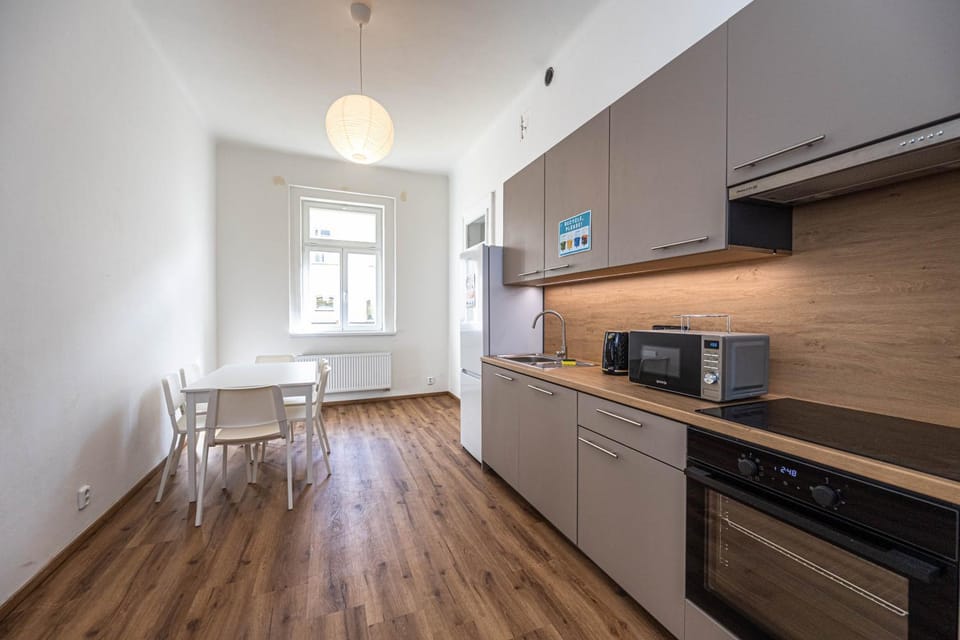 Kitchen or kitchenette, Dining area, dishwasher, oven, stove
