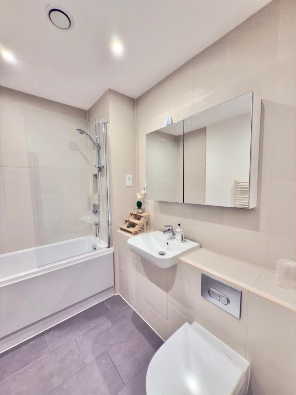 Quiet Hideaway Apartment in London