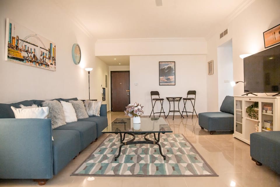 Spacious 1 bedroom Apartment with Breathtaking Pool and Beach Views Apartment in Ras al Khaimah