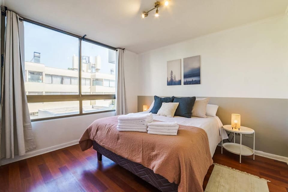 Your Serene Getaway in Central Providencia Apartment in Providencia