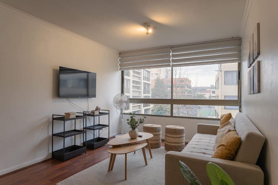 Your Serene Getaway in Central Providencia Apartment in Providencia