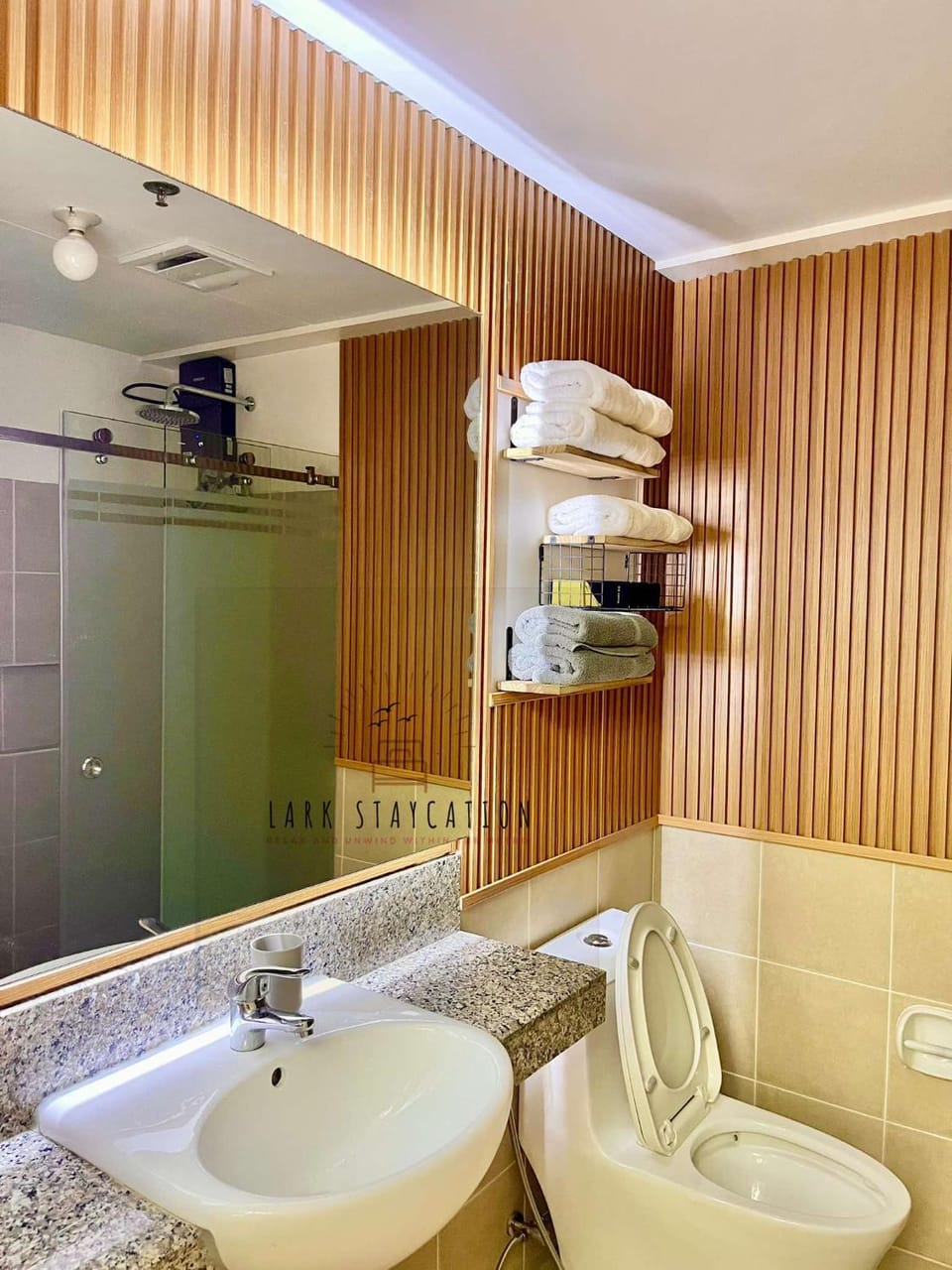 Staycation In Balintawak Quezon City Larkstaycation Apartment hotel in Quezon City
