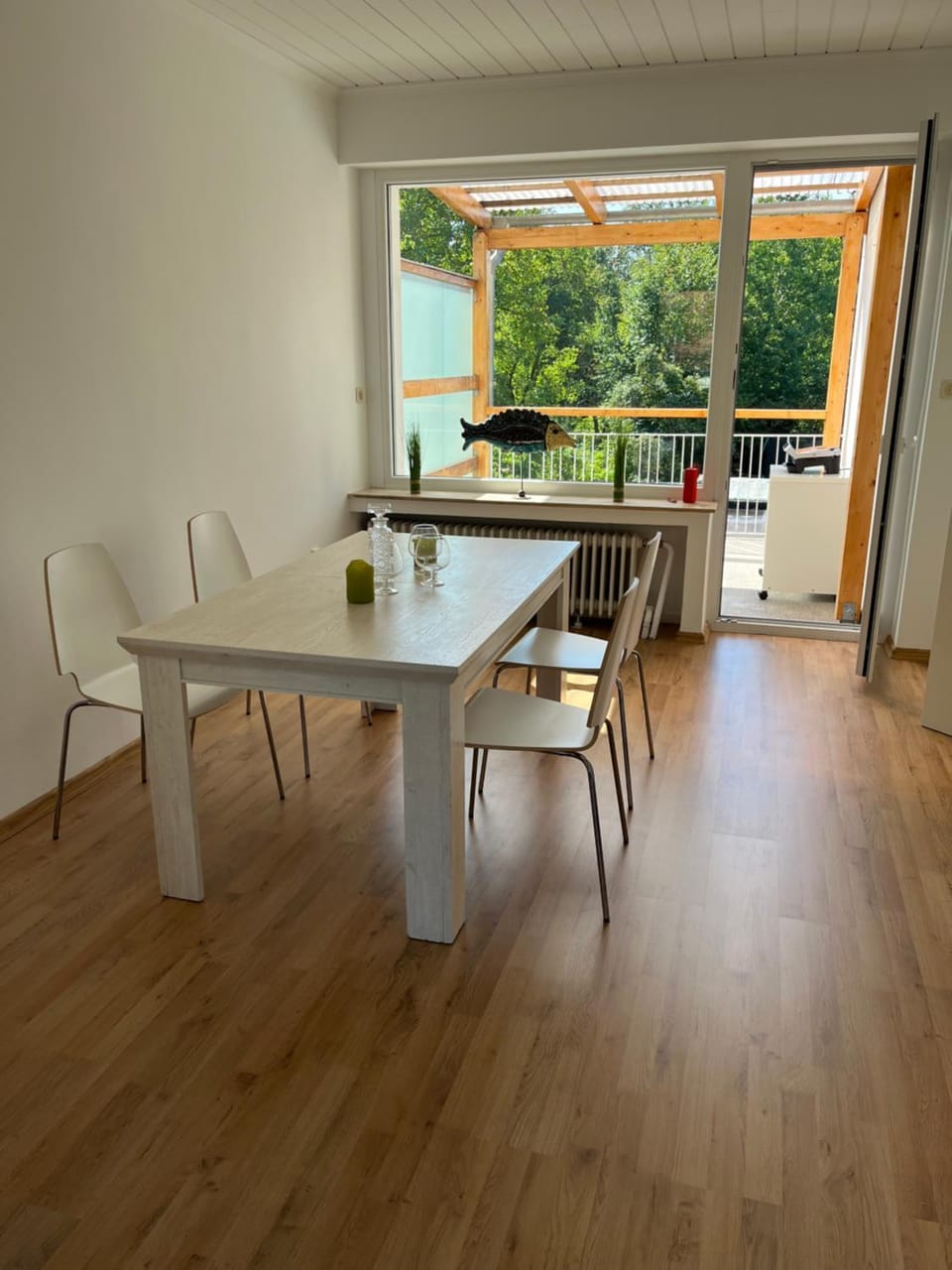 View (from property/room), Living room, Seating area, Dining area