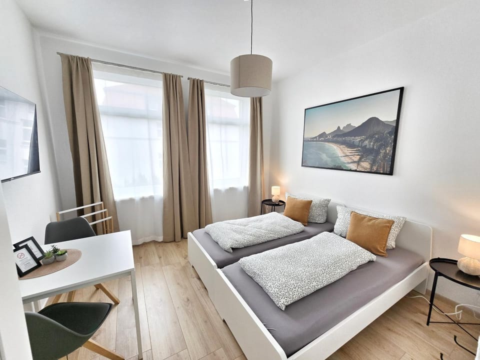 Photo of the whole room, Seating area, Bedroom