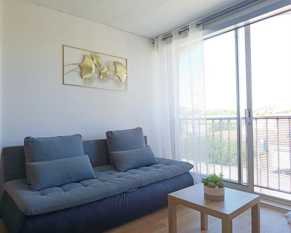 View (from property/room), Living room, Seating area