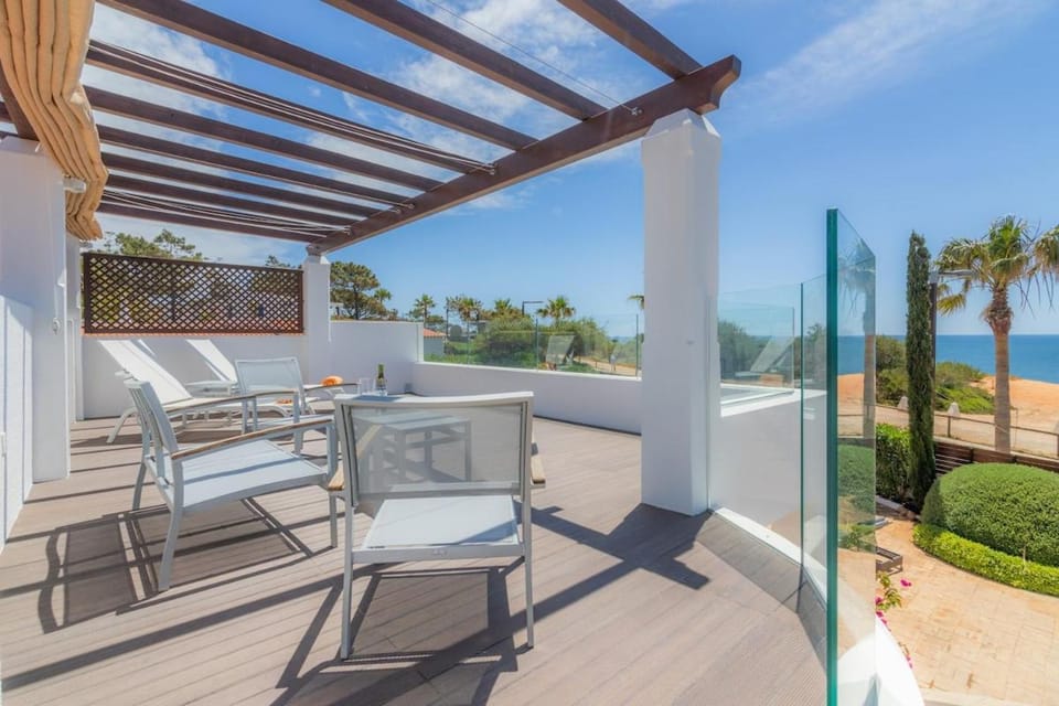 Natural landscape, View (from property/room), Balcony/Terrace, Beach, Sea view