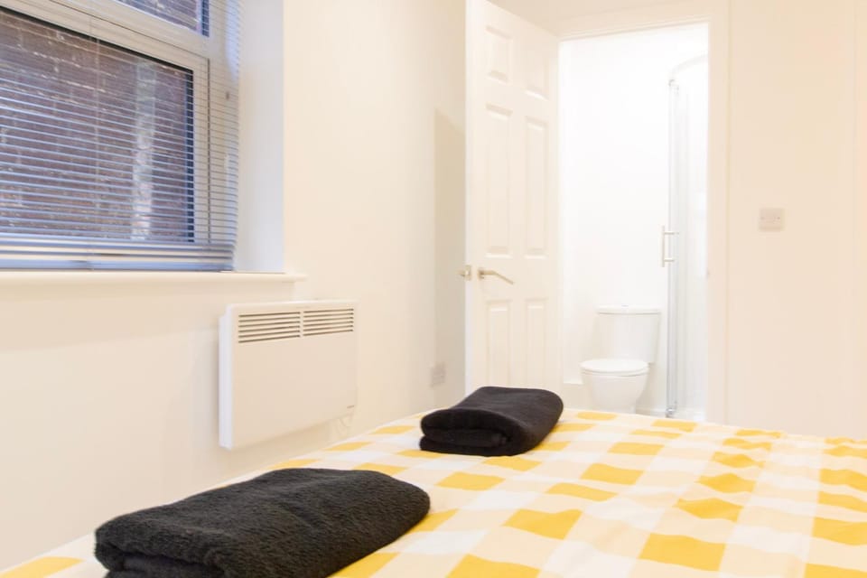 Radstock Road - Room 1a Bed and Breakfast in Southampton