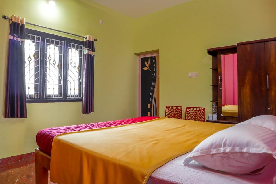 Lakeside Room stay Hotel in Tamil Nadu