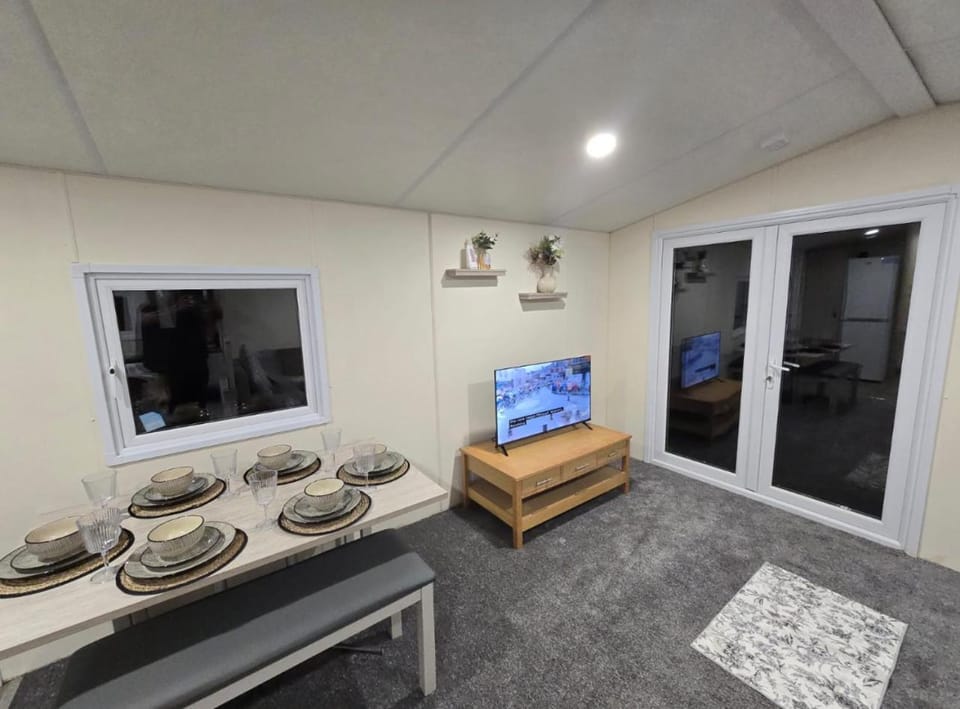 Billing Aquadrome holiday park - sleeps up to 7 Campground/ 
RV Resort in Northampton