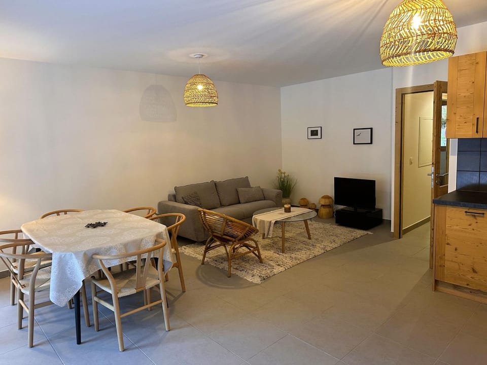 Bel appartement avec grande terrasse, proche du téléphérique - FR-1-464-251 Apartment in Pralognan-la-Vanoise