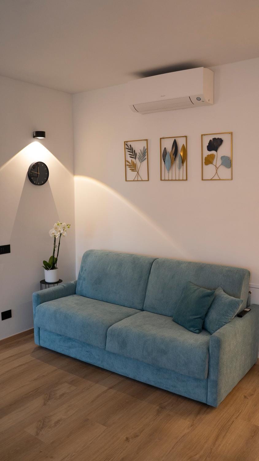 Living room, Seating area, air conditioner