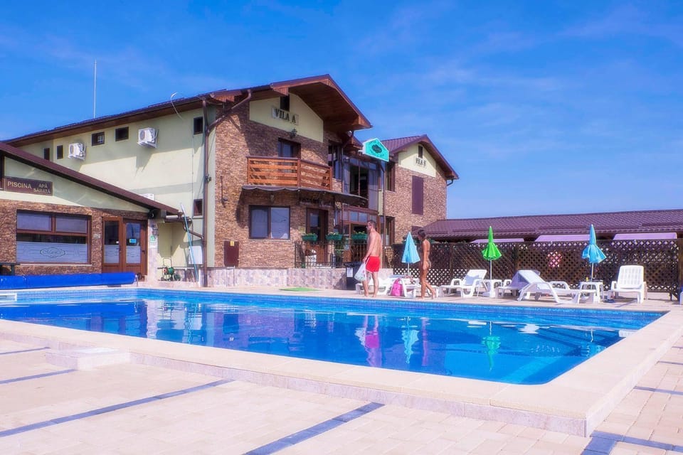 Property building, Swimming pool