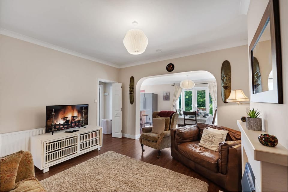 Seven Space - Applegarth House, 3 Bed Bungalow House in Norwich