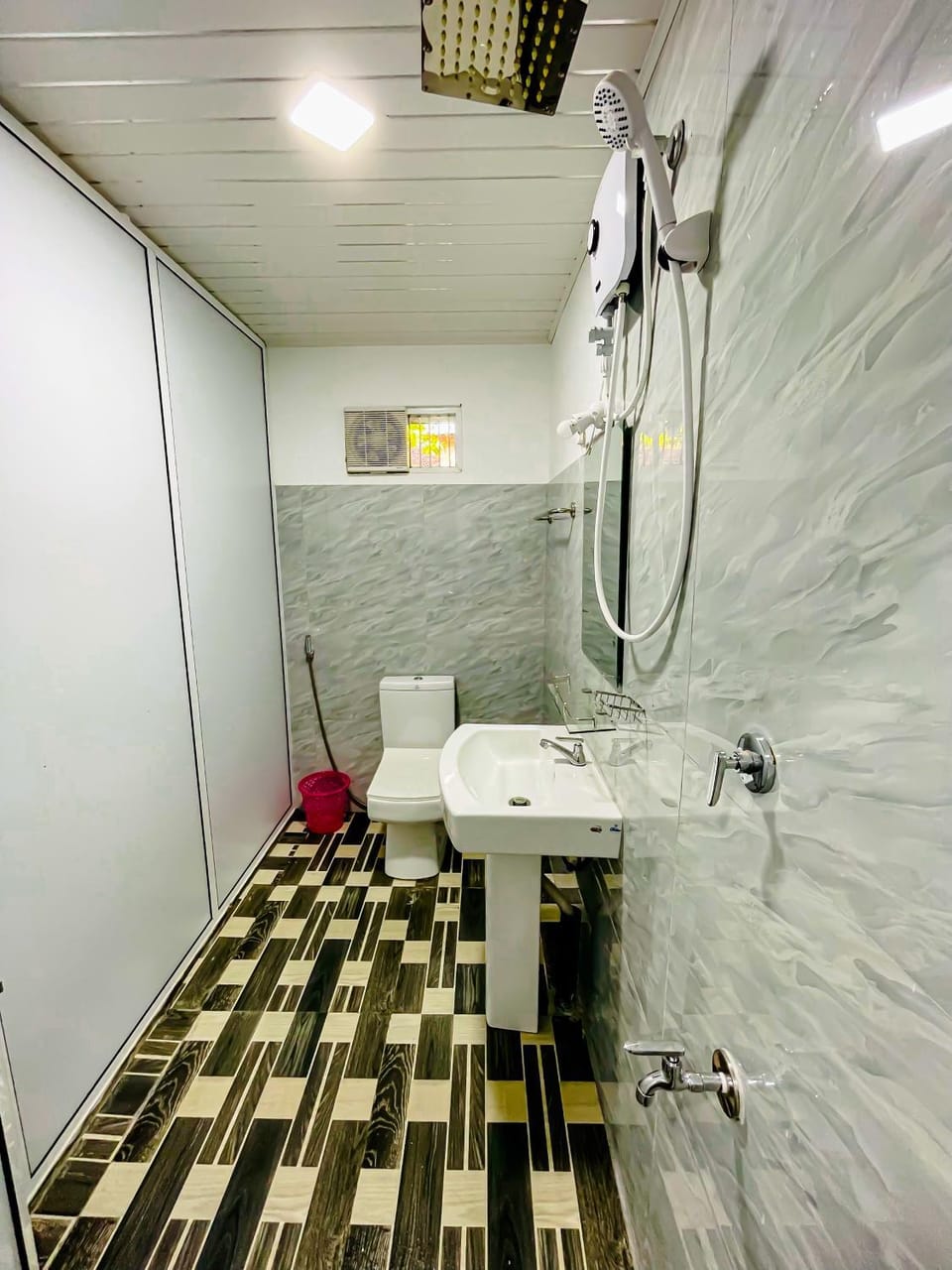 Shower, Toilet, Bathroom