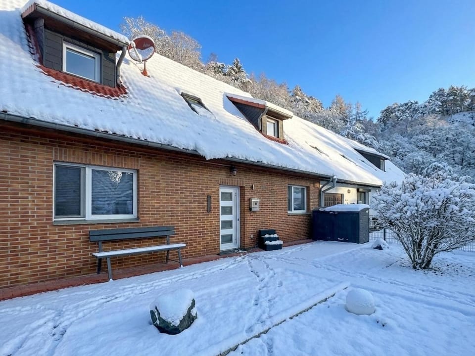 Property building, Winter