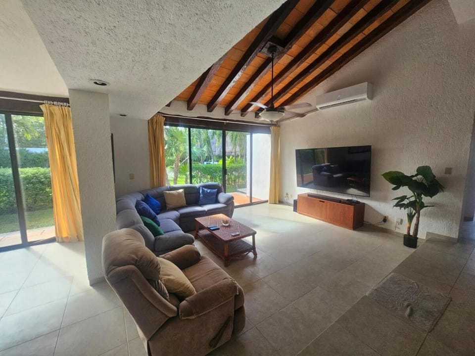 King's Place Cancun Hotel Zone Villa in Cancun