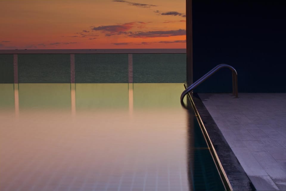Balcony/Terrace, Decorative detail, On site, Sea view, Swimming pool, Swimming pool, Sunset