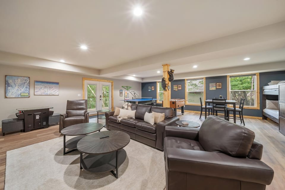 Pine Ridge Retreat House in Beech Mountain