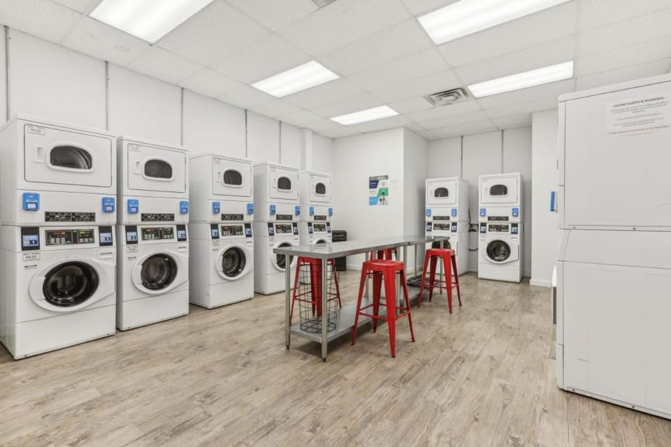 Centro Flats 554 I Comfy and Spacious Studio Apartment in Austin