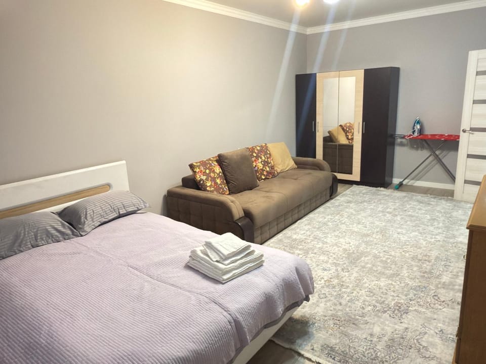 Красивая квартира 252 Apartment in Almaty