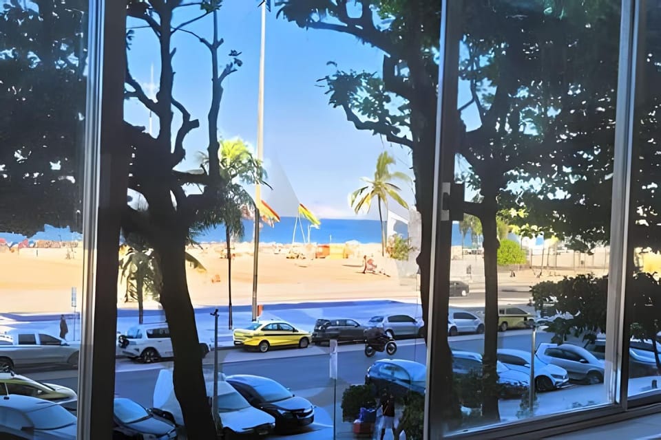 Amplo ap de frente pro Mar, no Leme Apartment in Rio de Janeiro