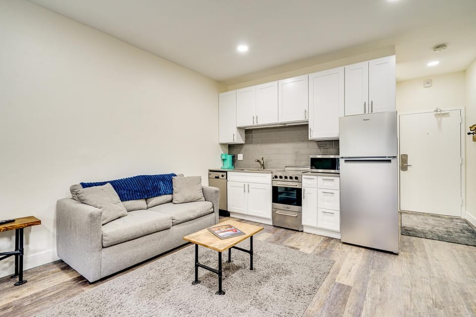 2 Mi to the Slopes! Park City Condo w/ Hot Tub Apartment in Park City