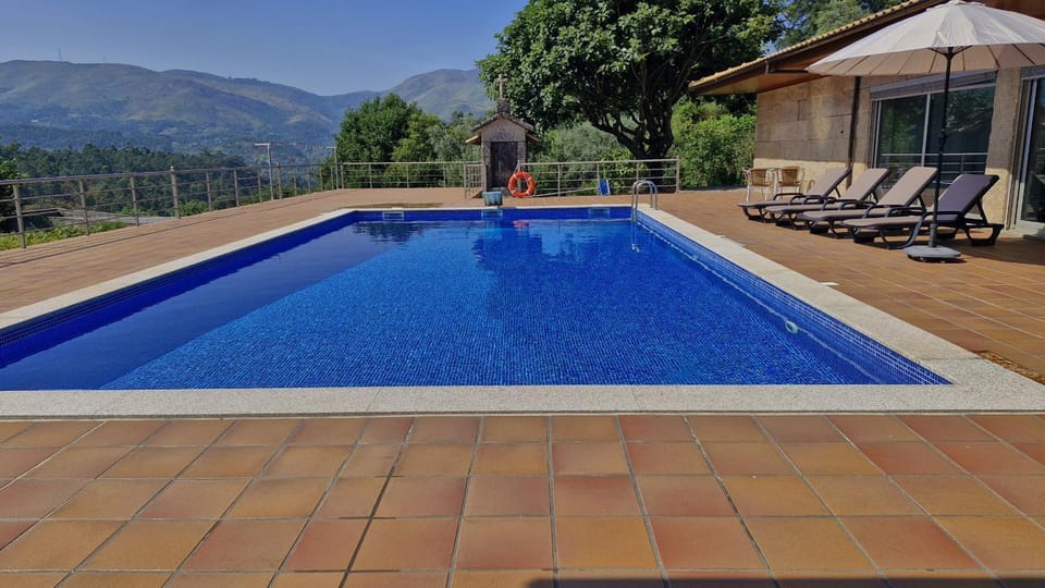 Mountain view, Swimming pool