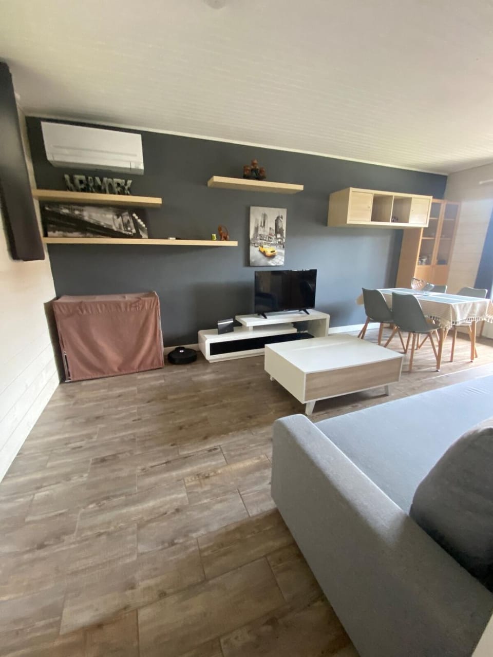 Seating area