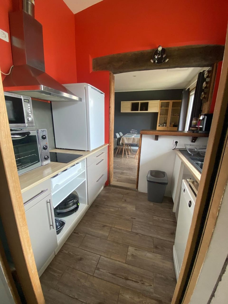 Kitchen or kitchenette