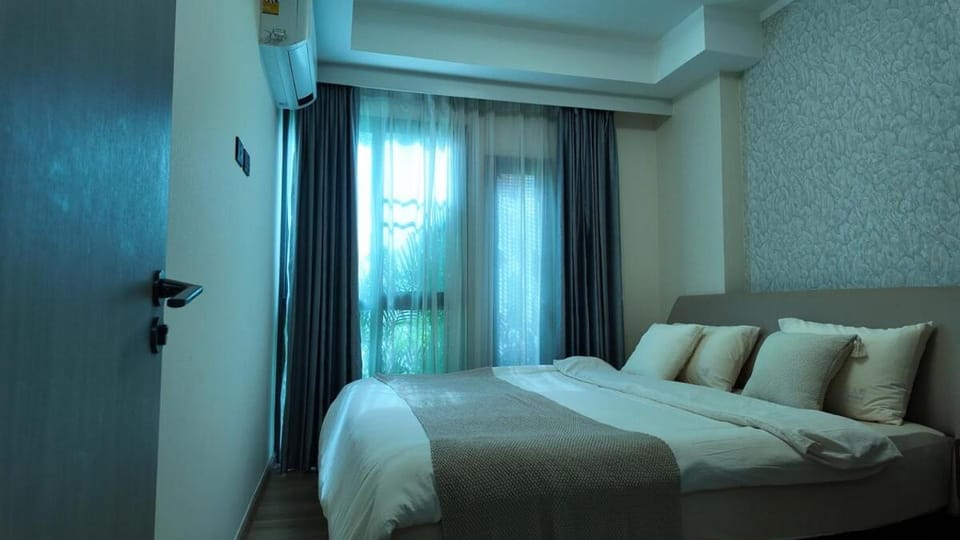 Chiang Mai the one C Pool view Two bedrooms and two bathrooms for five people Fully equipped Cooking allowed Preferred residence Apartment in Chiang Mai