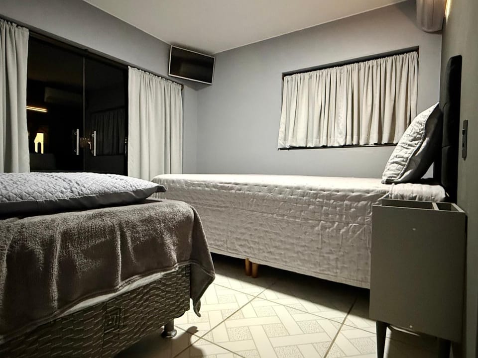 TV and multimedia, Photo of the whole room, Bedroom