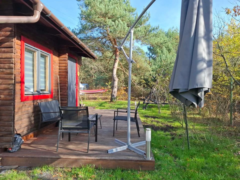 Domek w ogrodzie "Bzyczek" House in Masovian Voivodeship