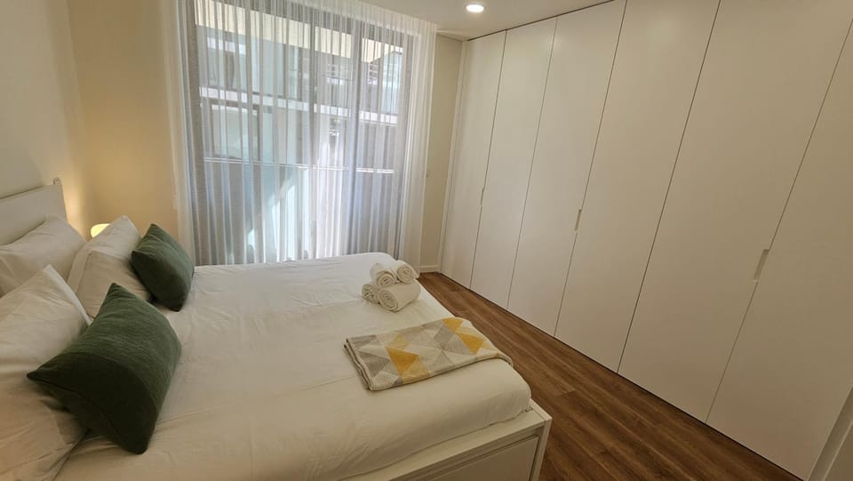 Bed, Photo of the whole room, Bedroom, towels, wardrobe