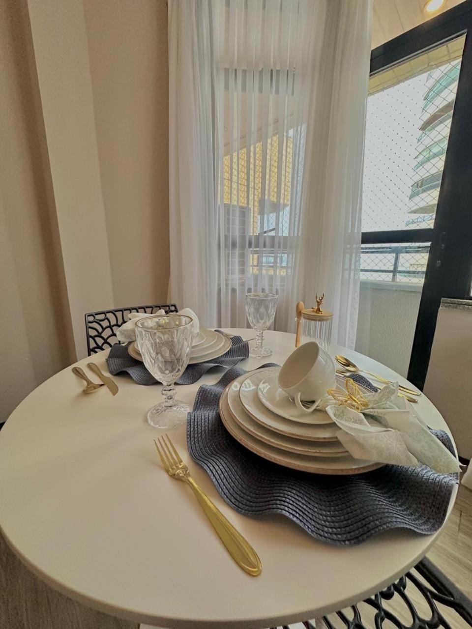 Coffee/tea facilities, Dining area