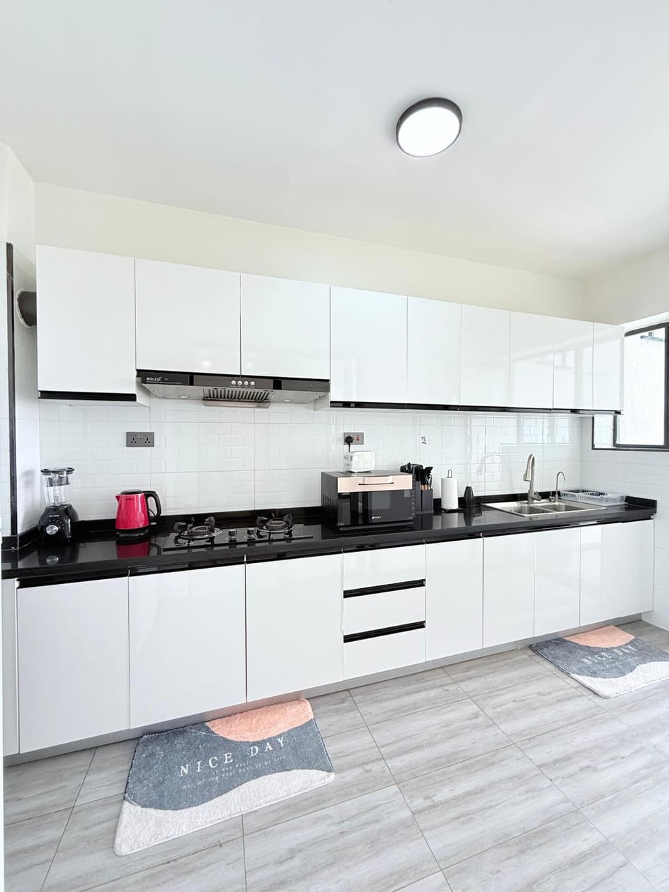 modern executive three bedroom apartment which features a swimming pool, state of the art fully equipped gym and all modern unmatched luxurious facilities which offfers luxury lifestyle Apartment in Nairobi