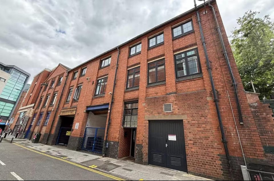 Property building, Street view