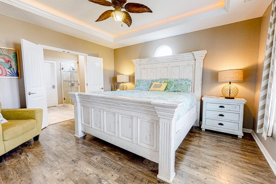 Ultimate Steps to Beach Large Deck Dog Haven House in Bolivar Peninsula