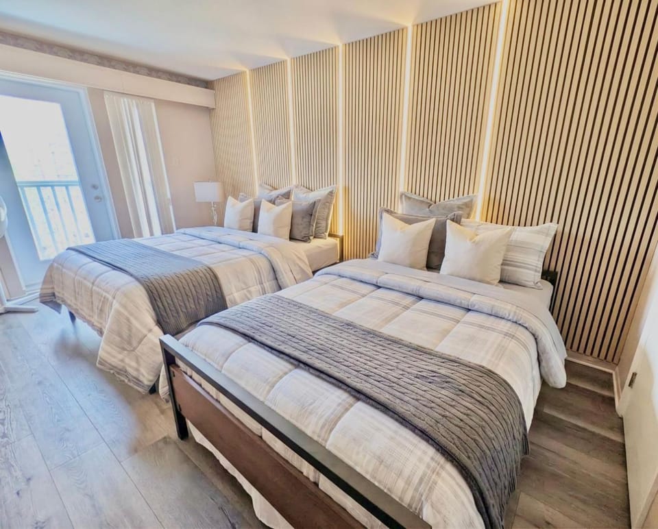 Bed, Day, Photo of the whole room, Bedroom