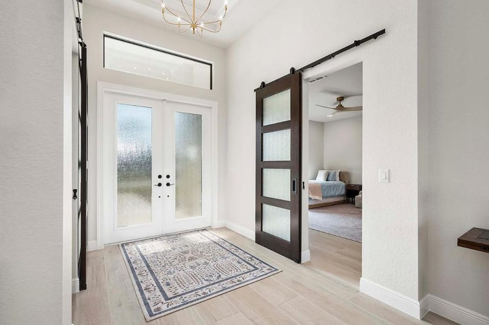 Experience Luxury at A Reel Catch - Vesteva House in Cape Coral