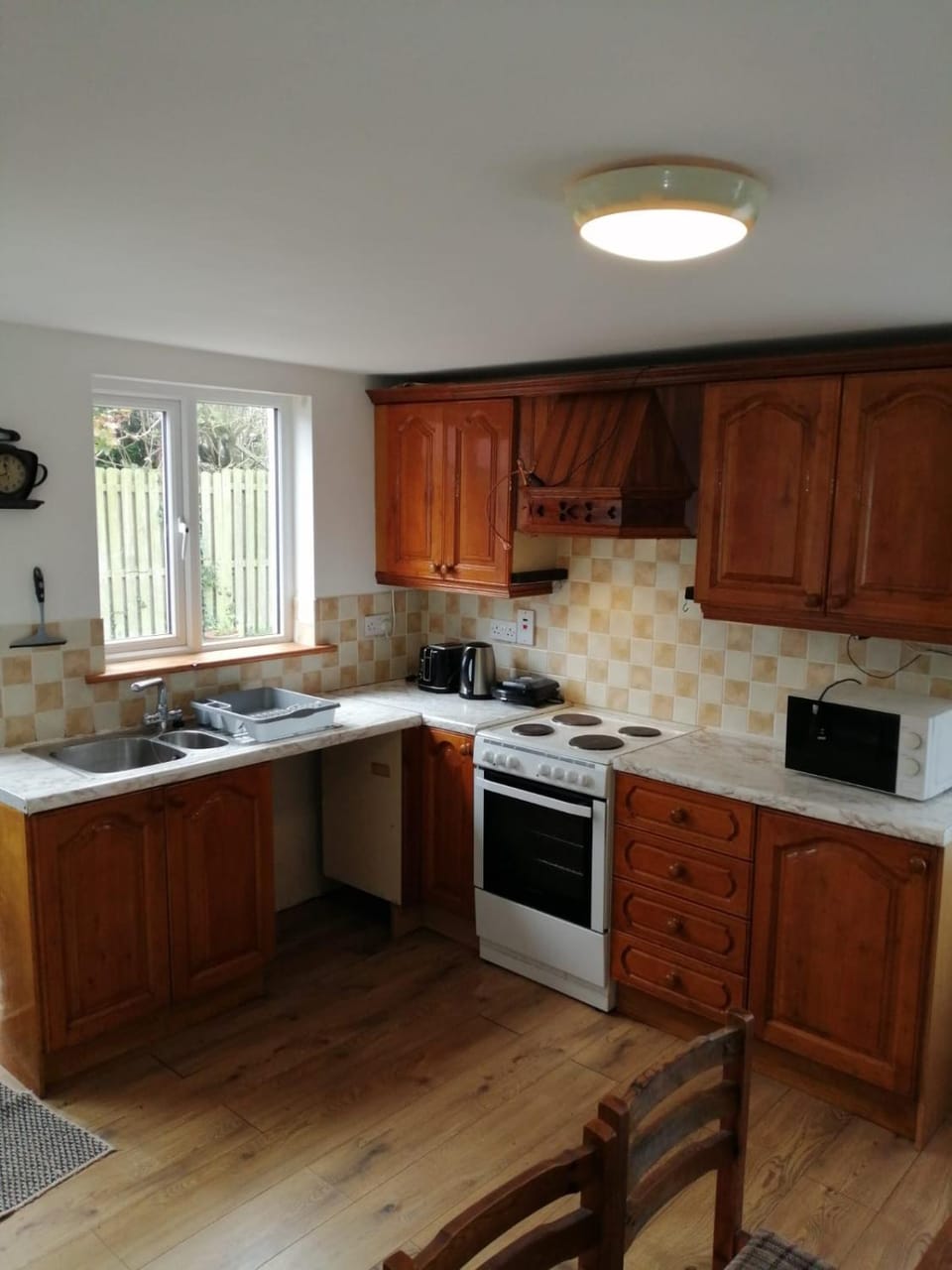 Kitchen or kitchenette, oven, pet friendly, stove, toaster