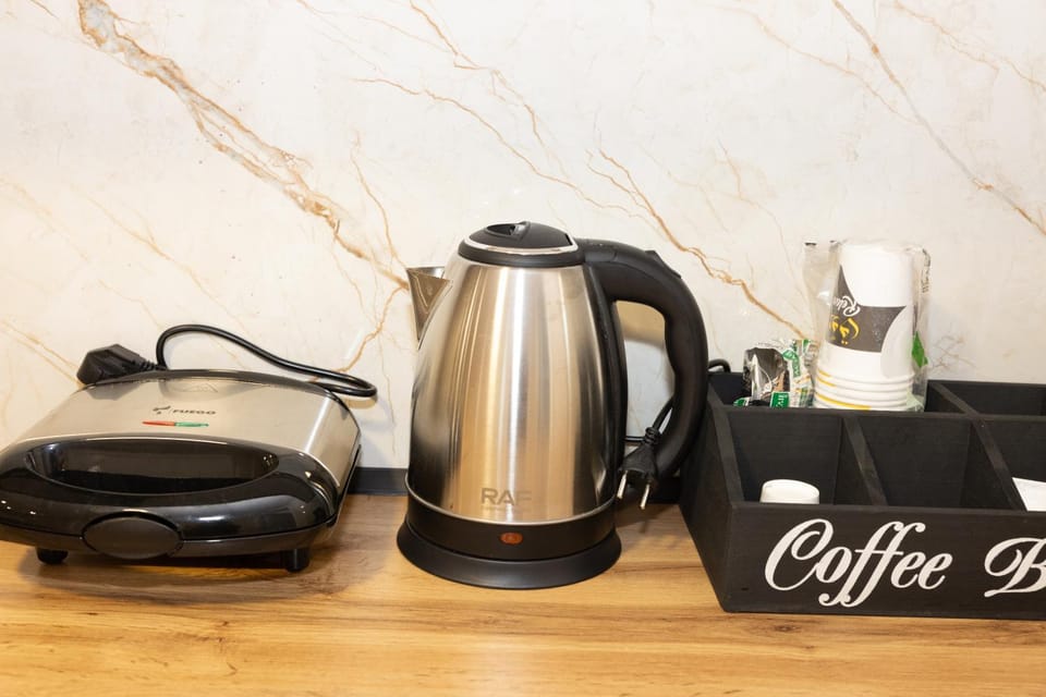 Coffee/tea facilities, Kitchen or kitchenette