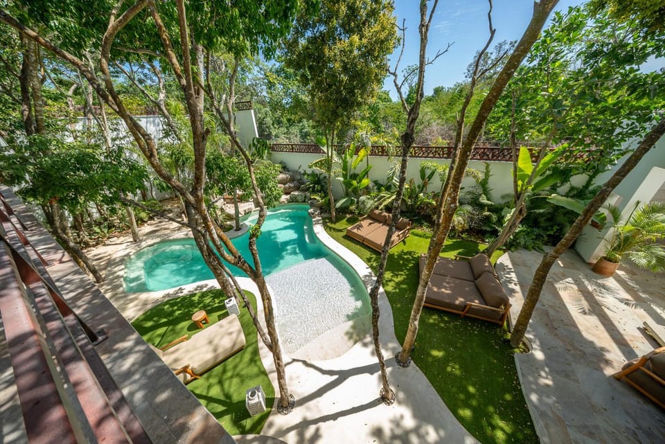 Villa with Lagoon Pool & Jacuzzi 400m from Xcaret Villa in State of Quintana Roo