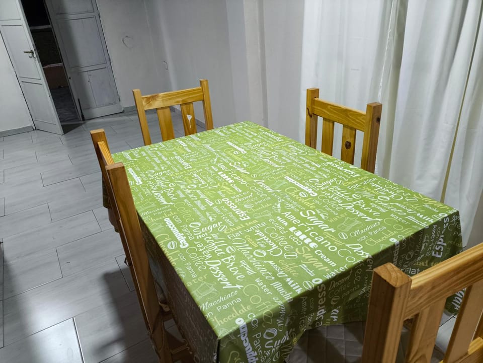 Seating area, Dining area