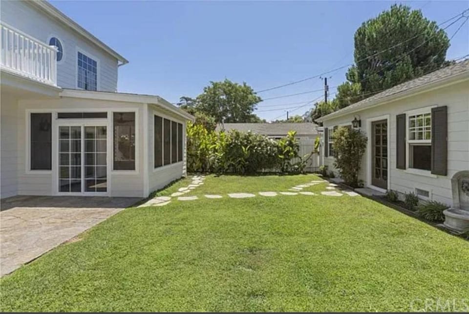 Private room private balcony shared bathroom - Mini Mansion Vacation rental in North Hollywood